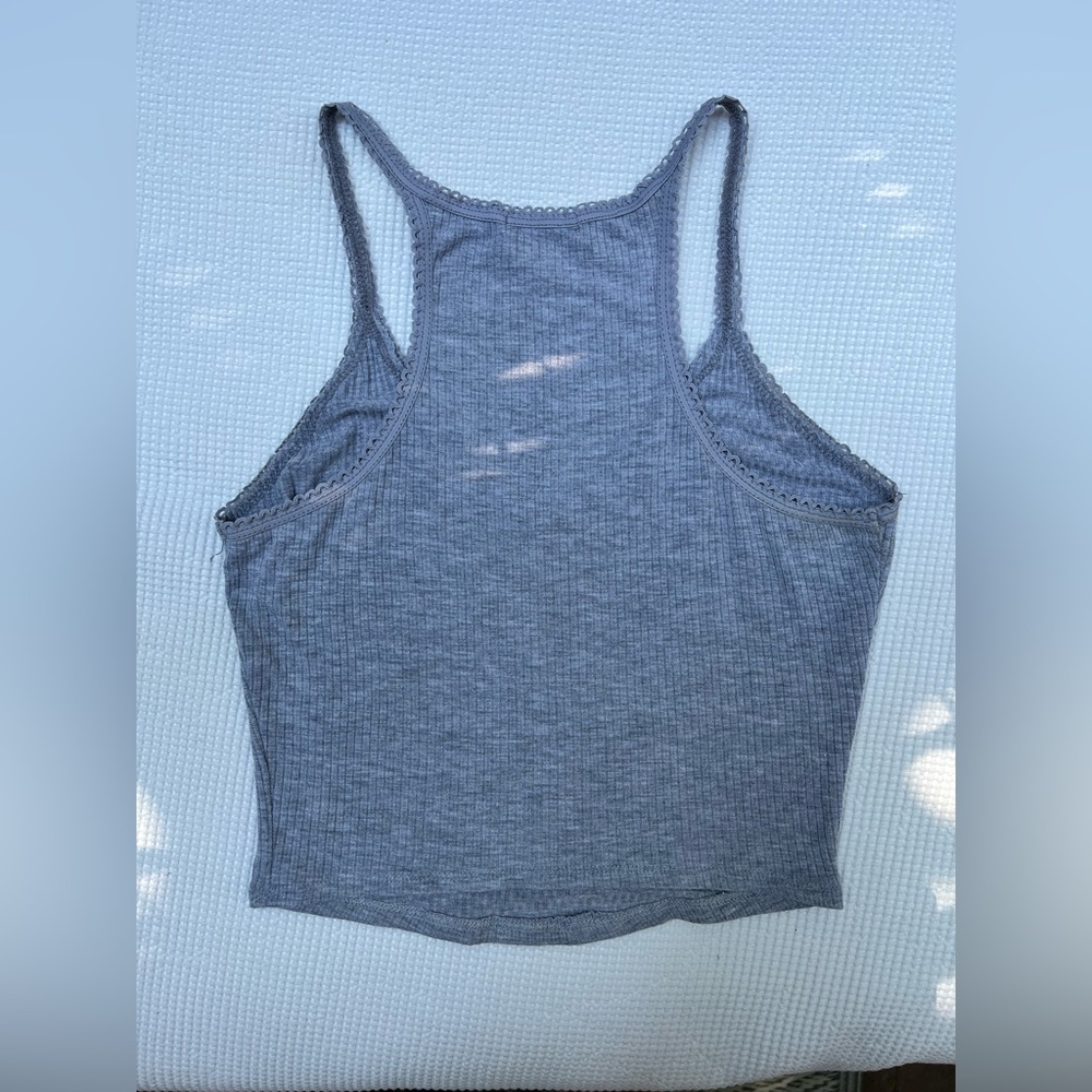 Cropped Tank - Picture 3 of 3